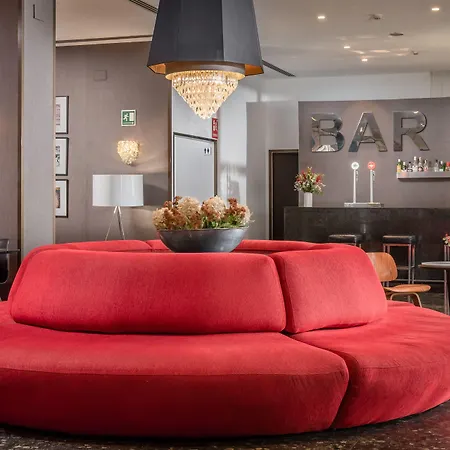 瓦伦西亚媒介酒店 4*