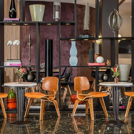 Hotel Medium