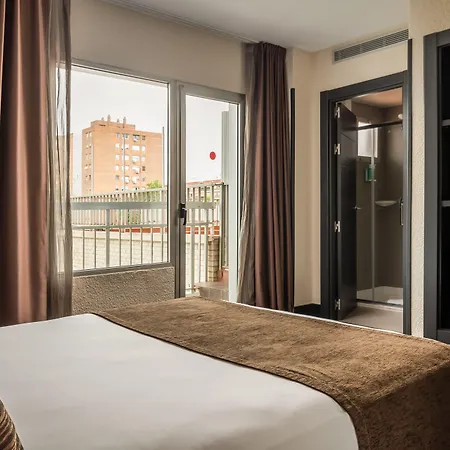 Medium Hotel 4*