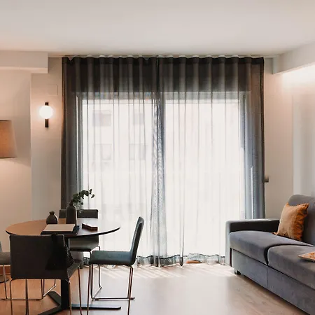 Parker The Urban Flats Apartment *