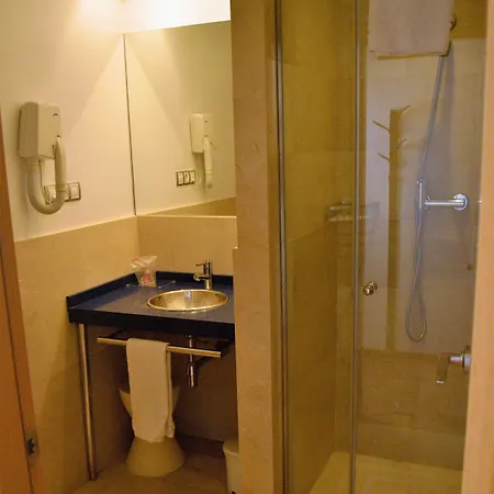 Miramar Hotel 2*