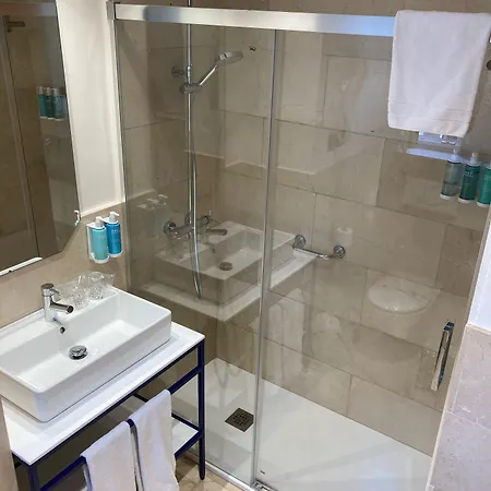 Miramar Hotel