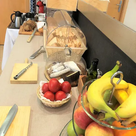 毕加索广场公寓