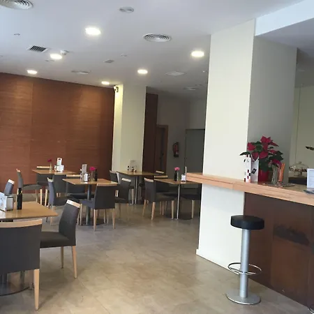 Plaza Picasso شقة