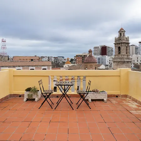 Purple Nest Vandrarhem *