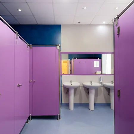 Purple Nest Hostel *