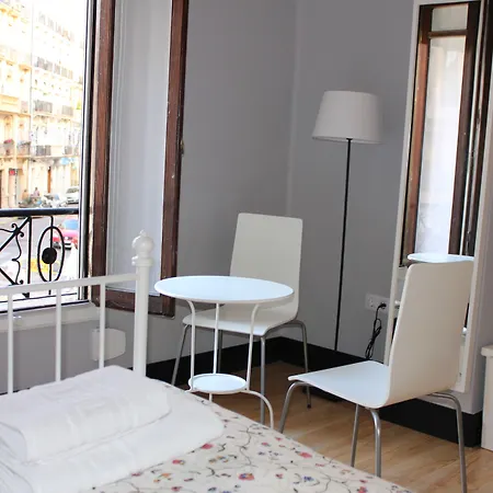 Otel Hi Canovas Valensiya