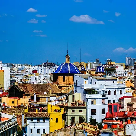 Travel Habitat Nou Mestalla فالنسيا