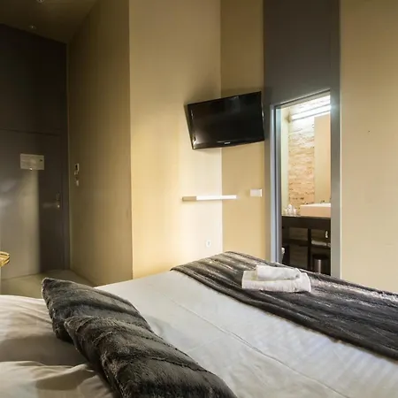 塔皮内里亚舒适旅馆