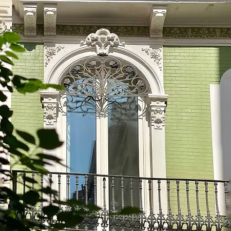 Cosy Tapineria بيت ضيافة 2*