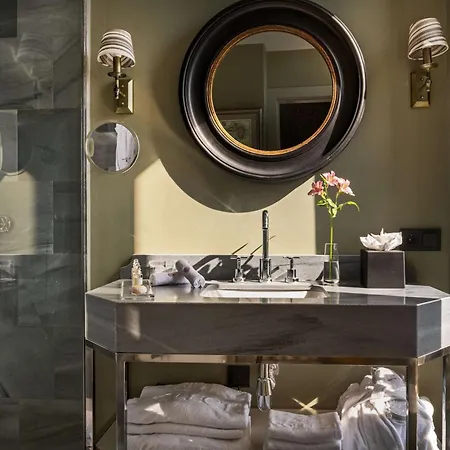 Hotell Nh Collection Colon