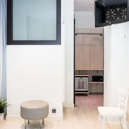 Mate Oliveira - Centre, Отель Валенсия