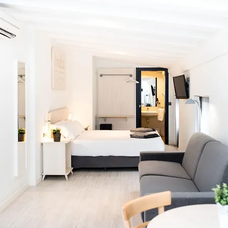 Mate Oliveira - Centre, Valencia