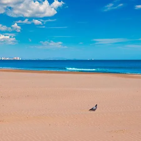 Reina Flats Playa *