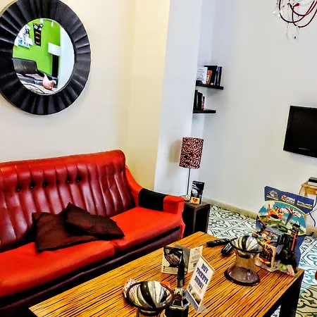 ホーム ユース バイ フィートアップ ホステルズ ホステル バレンシア