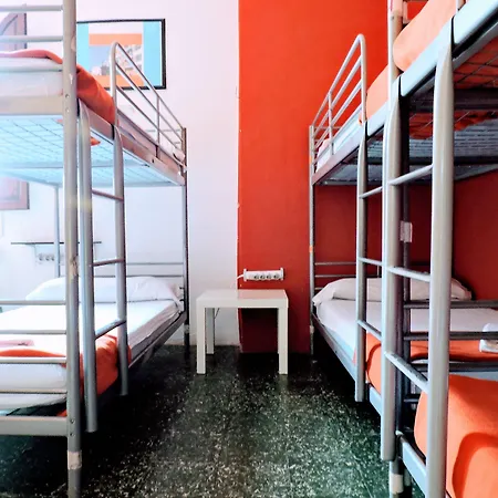 Feetup Backpackers ולנסיה