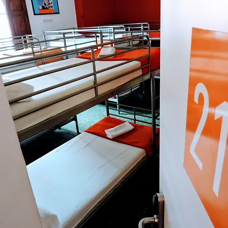 Feetup Backpackers ולנסיה