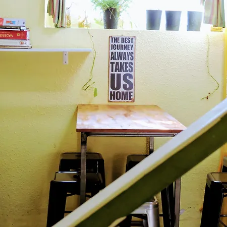 Feetup Backpackers ולנסיה