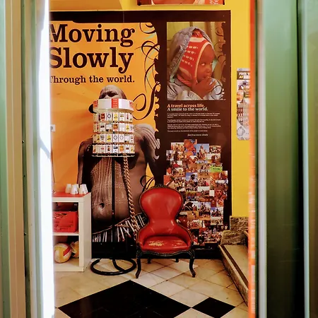 אכסניה Feetup Backpackers *