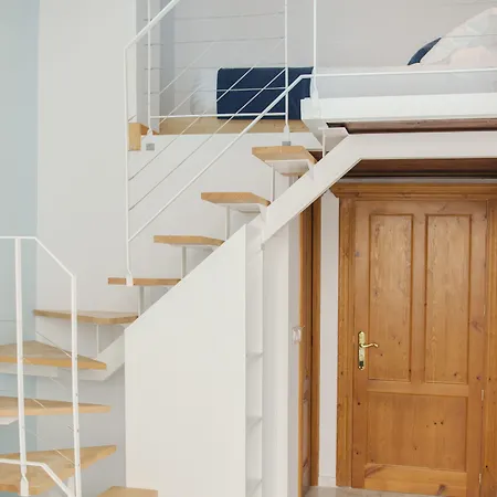 Ad Hoc Carmen 2* Valencia