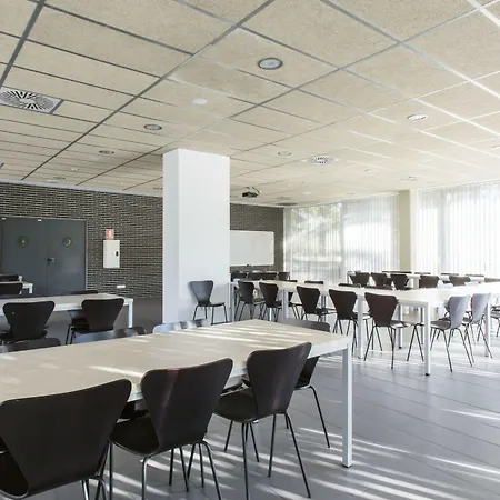 Residencia Universitaria Resa Damia Bonet ולנסיה