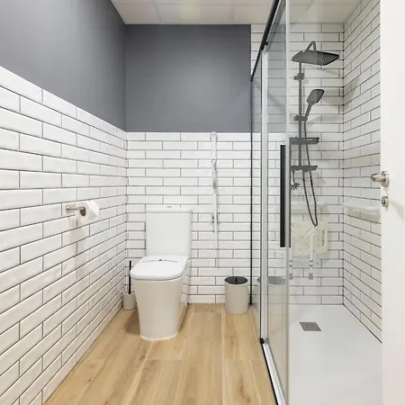 Travel Habitat Nou Mestalla فالنسيا