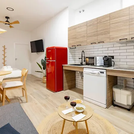Travel Habitat Nou Mestalla Apartment Valencia