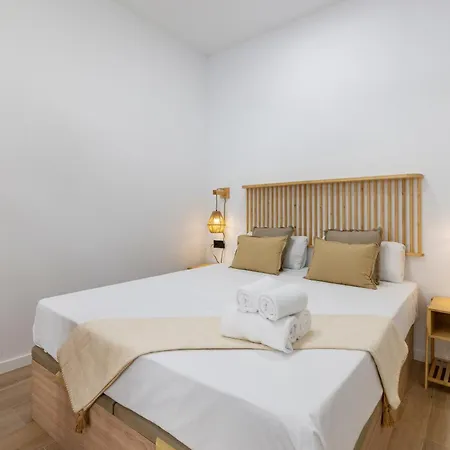 Travel Habitat Nou Mestalla Apartment Valencia