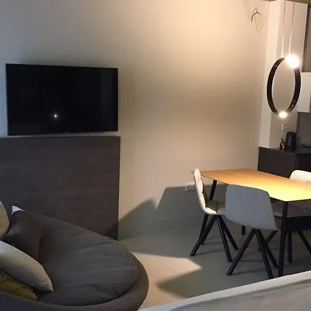 Szálloda Myr Plaza Mercado & 4*