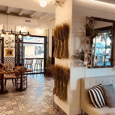 Plaza Mercado By Myr Отель 4*