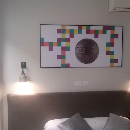 Nwt Station 2* Valência