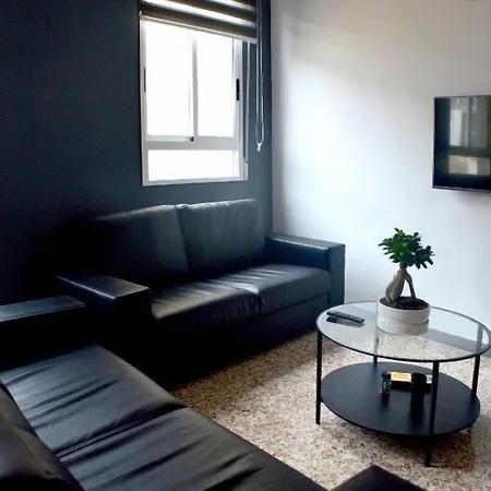 Quart Youth & * فالنسيا