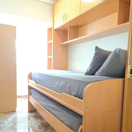 Homestay Con Dos Camas Dos Personas *