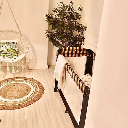 Ubicacion Ideal, Entre La Playa Y El Centro Ciudad *