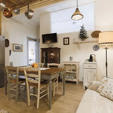 Live In Chianti By Concept Flats