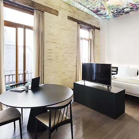 One Shot Mercat Hotel 4*