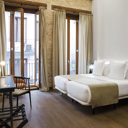 One Shot Mercat 4* Valencia