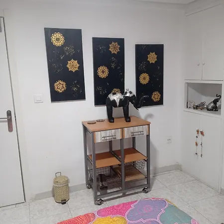 1 En Piso Compartido Familiar-valencia Centro Bed & Breakfast *