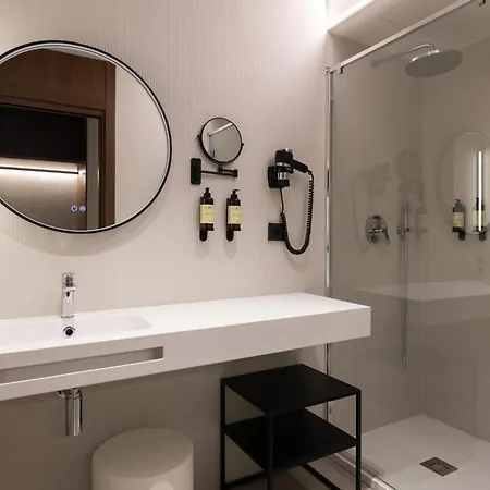 Отель Moontels Colon Валенсия