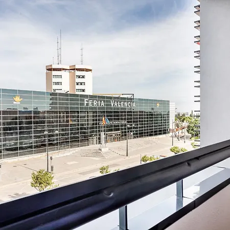 B48 Feria Aparthotel 4*