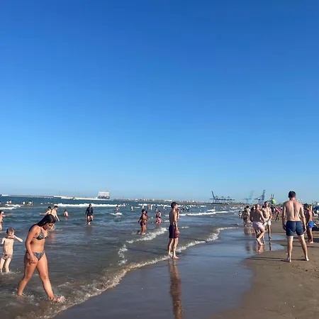 Close Sea Metro And Ciutat De Les Arts I Les Ciencies Quarto em Acomodações Particulares