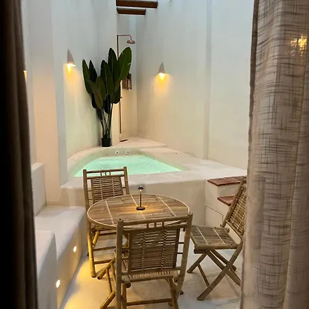 Acogedor Frente A Plaza De La Iglesia * バレンシア