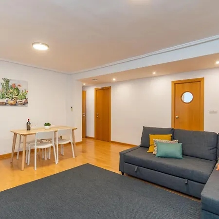 Invalencia Negrito Flat 3 Bdrm & 2 Wc Center דירה