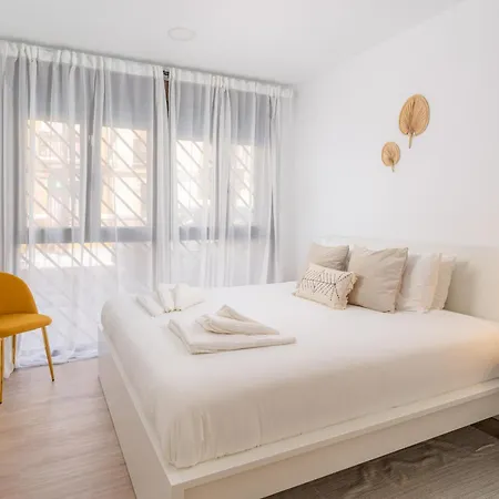 Casa Girasol - Spacious Near Center Valencia