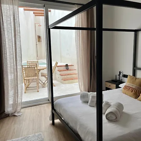 Acogedor Frente A Plaza De La Iglesia バレンシア