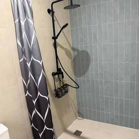 Glamour 2 Next To The Center *