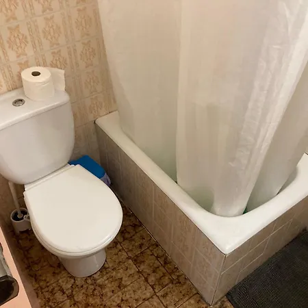 Mediterraneo Shared Flat 7min Arenas Rent 10 Days