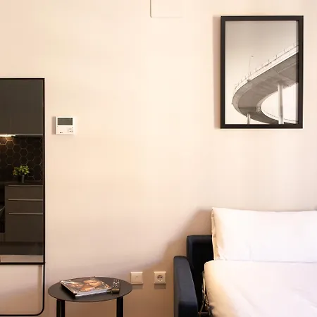 Ramirez Flats 4*