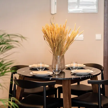 Ramirez Flats Apart Otel