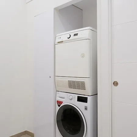 Spacious studio apartment in Cabanyal *